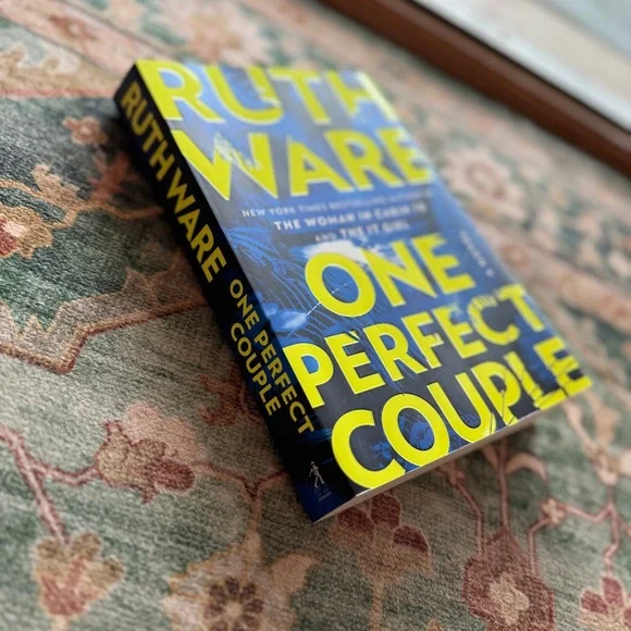 One Perfect Couple by Ruth Ware - Picture 3 of 4
